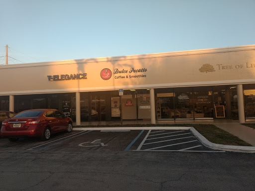 Dulce Pecatto Coffee & Smoothies, 4047 Okeechobee Blvd #207, West Palm Beach, FL 33409, USA, 