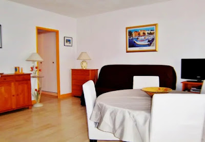 Residence L’Aiglon : Vacances en Bord de mer 4 personnes avec terrasse, parking et vue sur mer à Ajaccio, Corse-du-Sud à Ajaccio