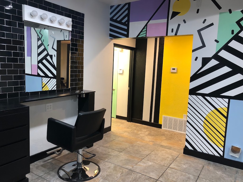 Chelsea Bonham at Acute Salon 76104