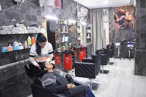 THE EMPIRE SALON - Best Salon, Best Beauty Parlour In Beawar image