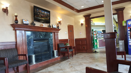 Car Wash «Delta Sonic Car Wash», reviews and photos, 1245 W Dundee Rd, Palatine, IL 60074, USA