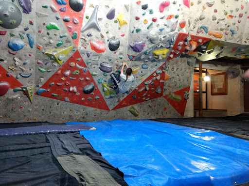 Climbing walls in Santiago de Chile