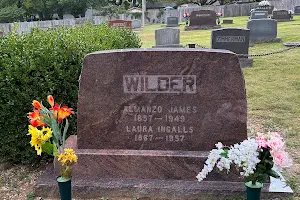 Gravesites of Laura Ingalls and Almanzo Wilder image