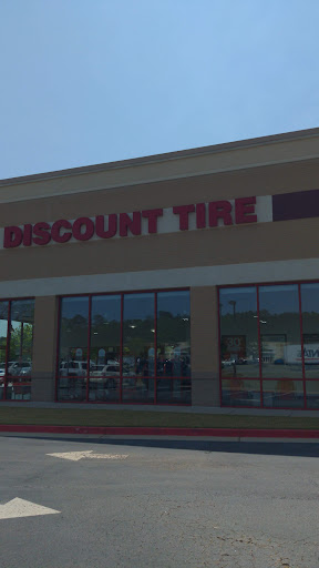 Tire Shop «Discount Tire Store - Cumming, GA», reviews and photos, 1600 Market Pl Blvd, Cumming, GA 30041, USA