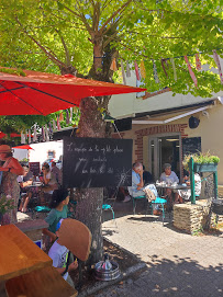 Atmosphère du Restaurant La P'tite Place à Les Moutiers-en-Retz - n°4