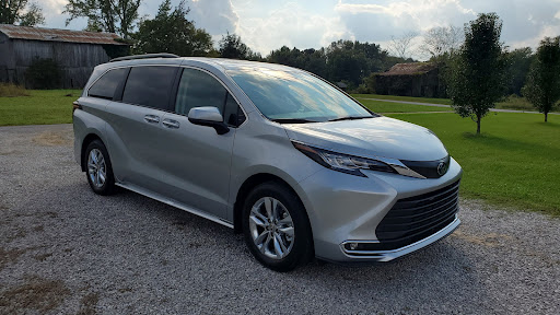 Toyota Dealer «Toyota of Bowling Green», reviews and photos, 2398 Scottsville Rd, Bowling Green, KY 42104, USA