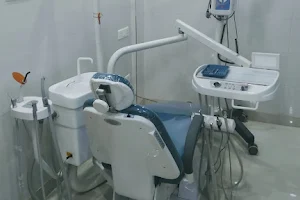Ravi dental care image