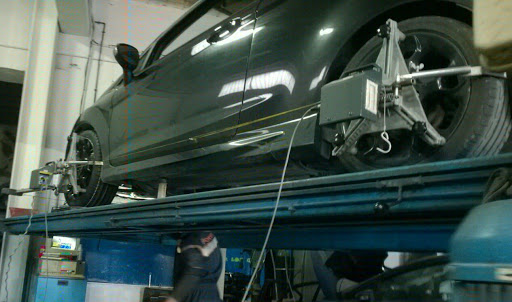 El Taller de Tomás- Pasión por los Coches, S.L. en Jijona, Alicante