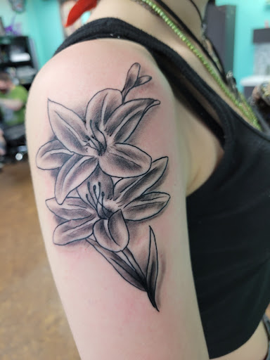 Tattoo Shop «Threshold Body Art», reviews and photos, 4500 Central School Rd, St Charles, MO 63304, USA