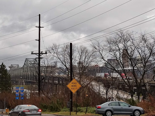 Liquor Store «Liquor City Uncorked», reviews and photos, 501 Crescent Ave, Covington, KY 41011, USA