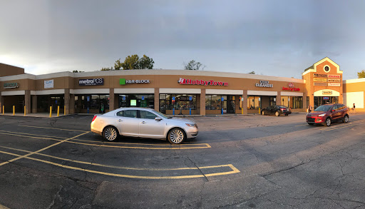 Shopping Mall «Harvard Row Mall», reviews and photos, 21762 W Eleven Mile Rd, Southfield, MI 48076, USA