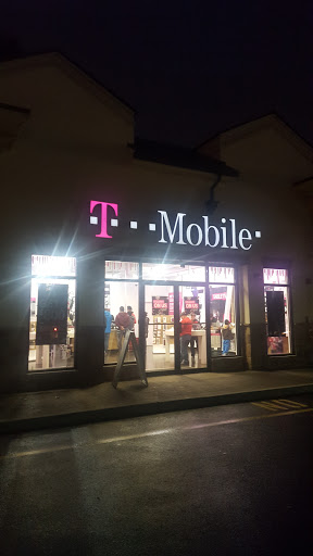 Cell Phone Store «T-Mobile», reviews and photos, 60 Essex St, Rochelle Park, NJ 07662, USA