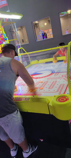 Amusement Center «Scene75 Entertainment Center», reviews and photos, 6196 Poe Ave, Dayton, OH 45414, USA