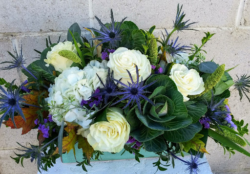 Florist «K & M Floral & Interior Plant Designs», reviews and photos, 537 Main St, Woodland, CA 95695, USA