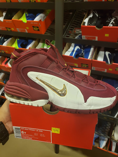 Clothing Store «Nike Factory Store», reviews and photos, 2700 Potomac Mills Cir #511, Woodbridge, VA 22192, USA