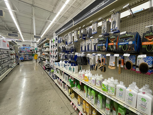 Pet Supply Store «PetSmart», reviews and photos, 8219 S John Young Pkwy, Orlando, FL 32819, USA