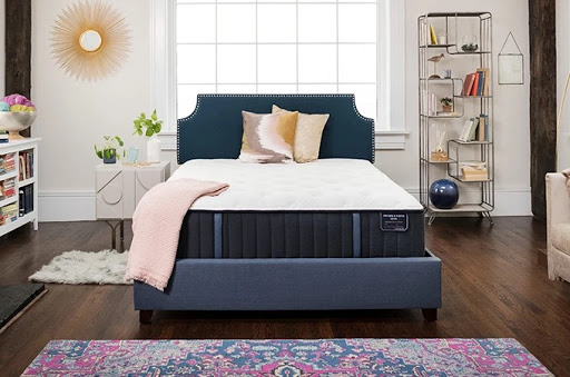 Mattress Firm Emeryville Powell Street Plaza image