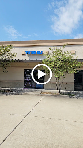 Explore hand finger tattoo ideas, creative tattoo ideas in Katy, available at Tattoo Blu