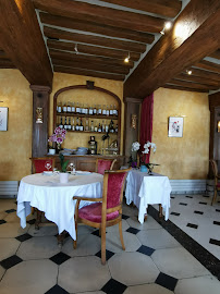 Atmosphère du Restaurant La Chaîne d'Or - Les Andelys - n°6