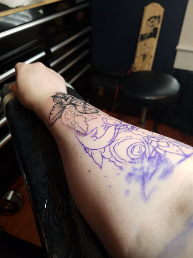 Tattoo Shop «Seventh Seal Tattoo», reviews and photos, 921 Jenks Ave, Panama City, FL 32401, USA