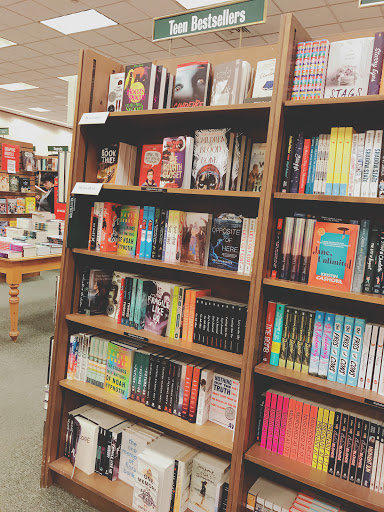 Book Store «Barnes & Noble», reviews and photos, 1991 Sproul Rd, Broomall, PA 19008, USA