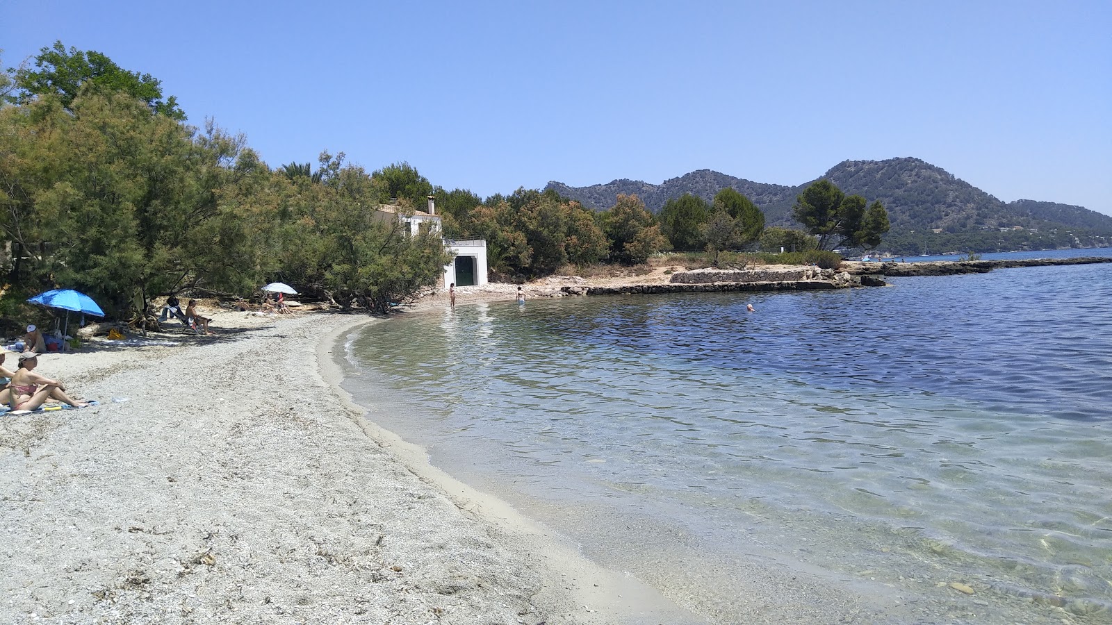 Platja des Port Vella'in fotoğrafı çok temiz temizlik seviyesi ile