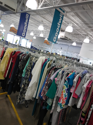 Thrift Store «Goodwill Store Deerfield Beach», reviews and photos