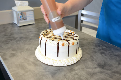 Ice Cream Shop «The Arctic Scoop», reviews and photos, 841 S Hurstbourne Pkwy, Louisville, KY 40222, USA