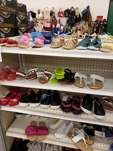 Discount Store «Bargain Hunt», reviews and photos, 4140 Carothers Pkwy, Franklin, TN 37067, USA