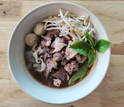 นราชาชัก&ก๋วยเตี๋ยวเรือสูตรคุณยาย สาขาแควหวาย photo