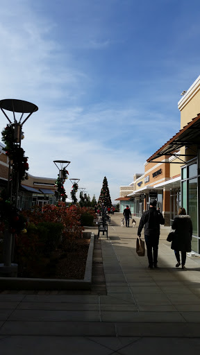 Phone Repair Service «The Fix - Mobile Phone & Computer Repair», reviews and photos, 17057 N Outer 40 Rd, Chesterfield, MO 63005, USA