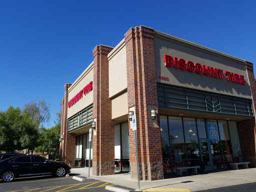 Tire Shop «Discount Tire Store - Glendale, AZ», reviews and photos, 5990 W Behrend Dr, Glendale, AZ 85308, USA