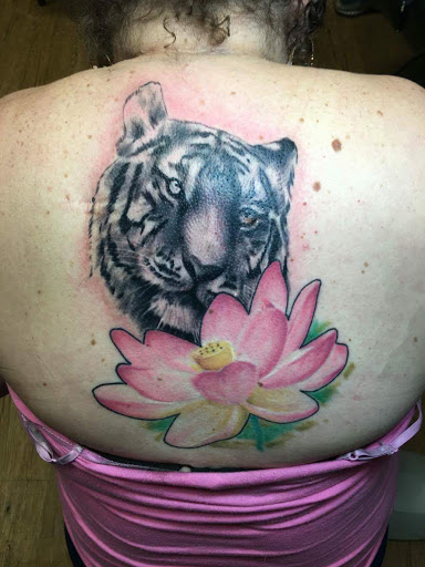 Tattoo Shop «V One Tattoo Studios», reviews and photos, 2623 Brownsville Rd, Pittsburgh, PA 15227, USA