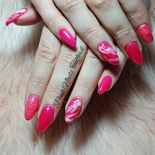 Pink Nails Telford - Beauty salon