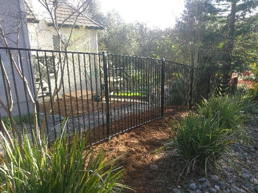 Fence contractor Roseville