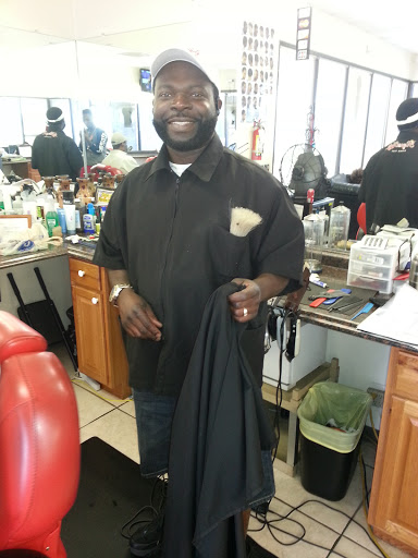 Barber Shop «Royal Kutz Barber Shop», reviews and photos, 1244 N Belt Line Rd, Irving, TX 75061, USA