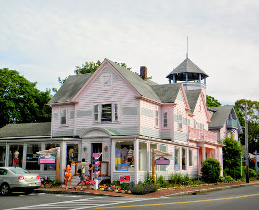 Clothing Store «Vineyard Vines», reviews and photos, 56 Narragansett Ave, Oak Bluffs, MA 02557, USA