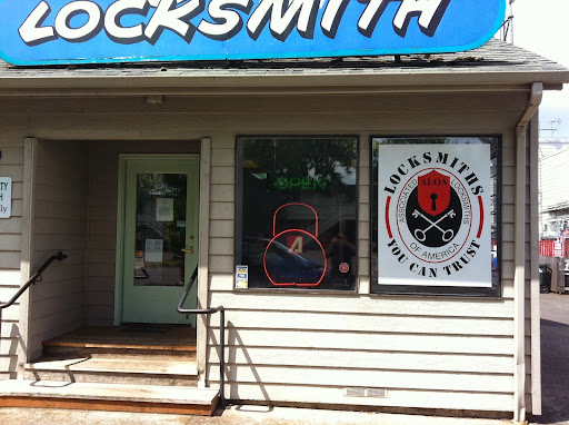 Locksmith «Emerald City Locksmith», reviews and photos, 1229 W 7th Ave, Eugene, OR 97402, USA