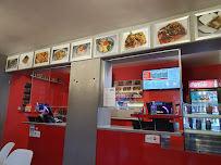 Atmosphère du Restaurant asiatique Kim's box à Saint-Gervais-la-Forêt - n°1