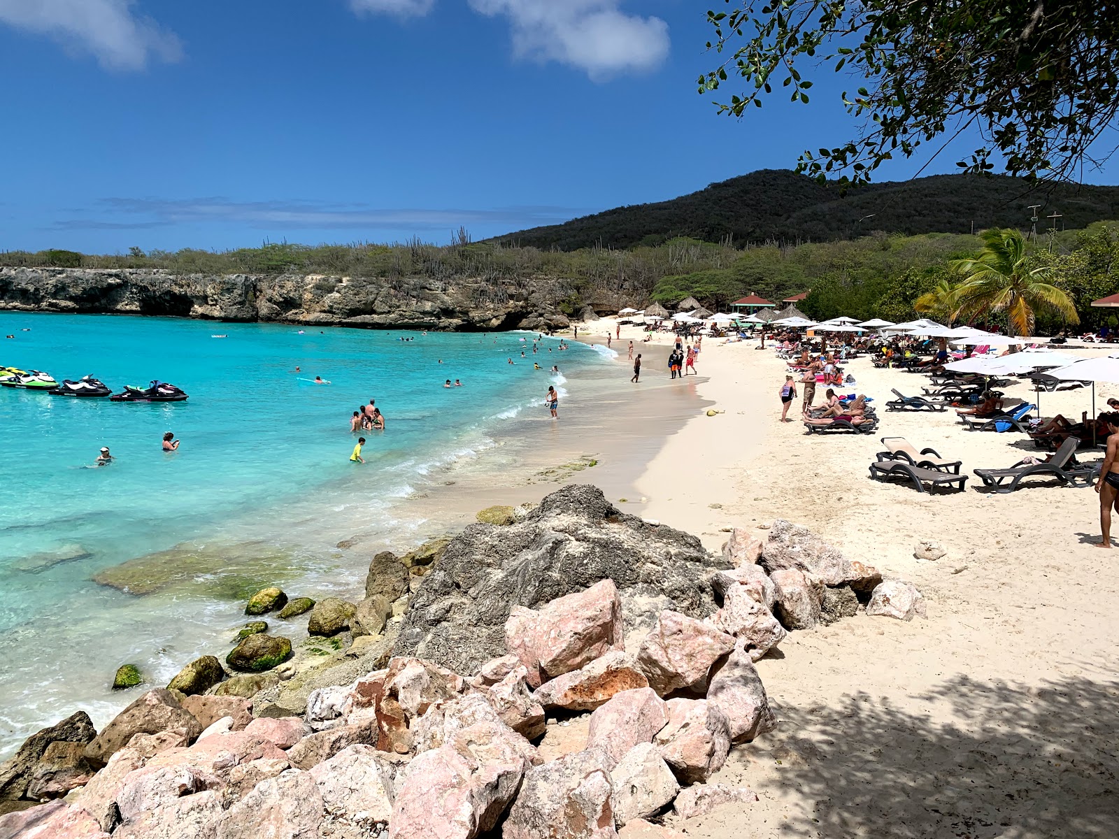 Foto von Kleine Knip Strand mit beiger sand Oberfläche