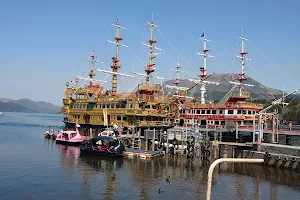 Hakone Sightseeing Cruise image