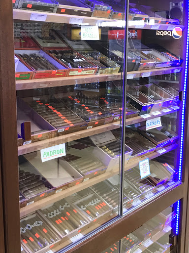 Cigar Shop «Park Avenue Smoke Shop», reviews and photos, 194 Park Ave, Worcester, MA 01609, USA
