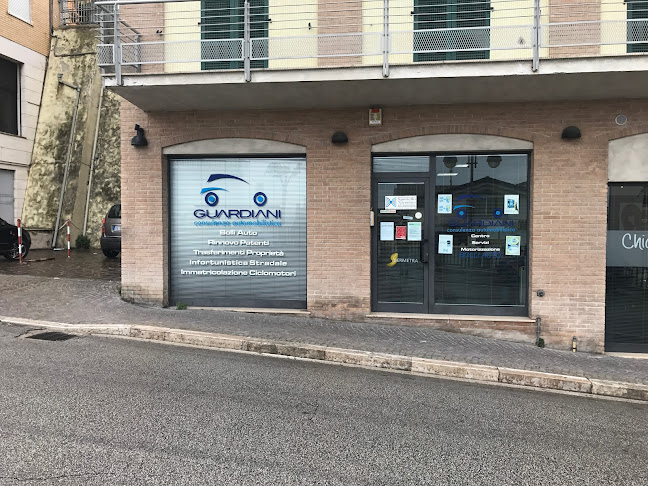 Recensioni di Agenzia Guardiani Luca pratiche automobilistiche rinnovo patenti bolli auto a Sant'Elpidio a Mare - Autoscuola