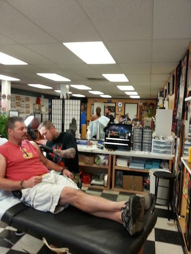 Tattoo Shop «Lady Luck Tattoo», reviews and photos, 211 S Main St, Canandaigua, NY 14424, USA
