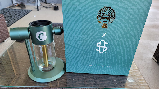 Vaporizer Store «Lil Buddha Vapor & Smoke Shop», reviews and photos, 6916 Big Bend Rd, Gibsonton, FL 33534, USA