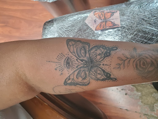 Tattoo and Piercing Shop «Hollywood Ink Tattoos», reviews and photos, 3501 S Tryon St, Charlotte, NC 28217, USA