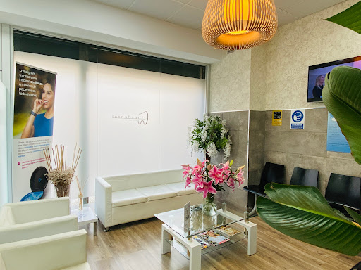 Ribes Dental Dra. Herraiz Philip en Sant Pere de Ribes, Barcelona