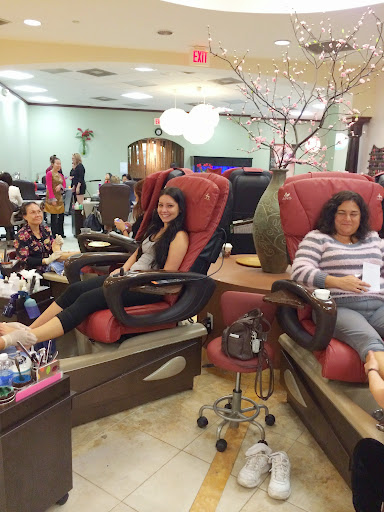 Day Spa «Camilla Day Spa: Aveda Lifestyle Salon», reviews and photos, 9267 W Atlantic Blvd, Coral Springs, FL 33071, USA