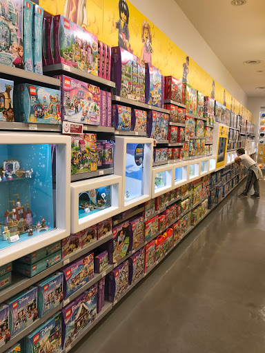 Shopping Mall «Tysons Corner Center», reviews and photos, 1961 Chain Bridge Rd, Tysons, VA 22102, USA