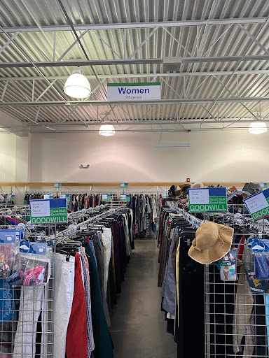 Thrift Store «Goodwill», reviews and photos
